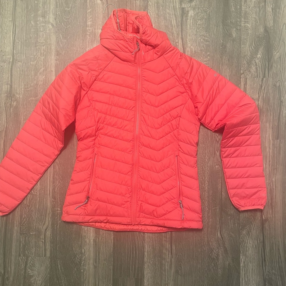 Columbia hot pink puffer jacket. Used once doesn’t fit